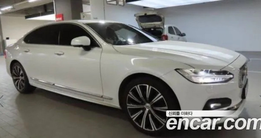 Volvo S90 