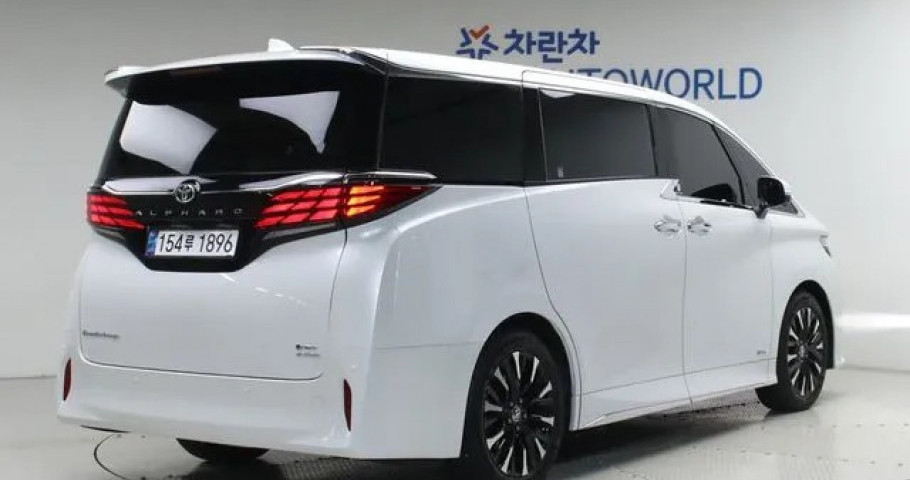 Toyota Alphard 