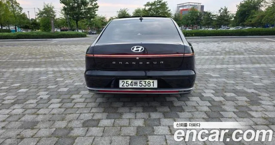 Hyundai Grandeur 