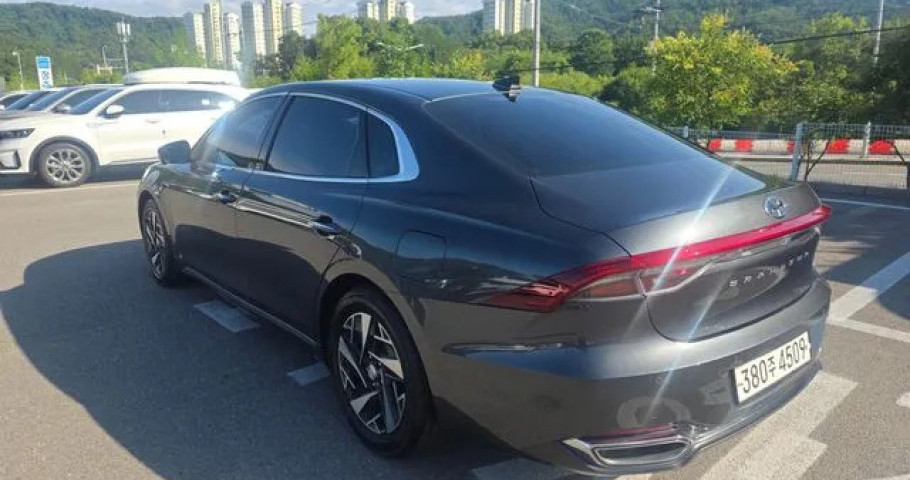 Hyundai Grandeur 