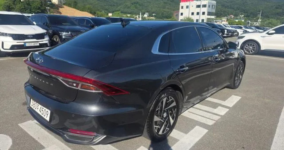 Hyundai Grandeur 
