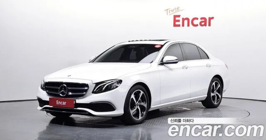 Mercedes-Benz E-Class 