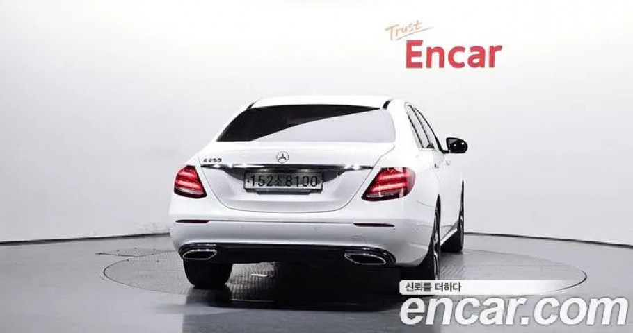 Mercedes-Benz E-Class 
