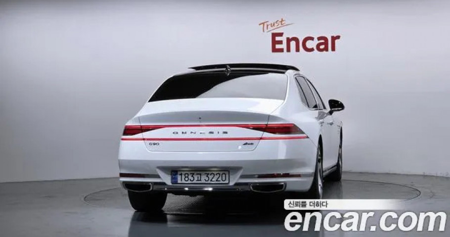 Genesis G90 