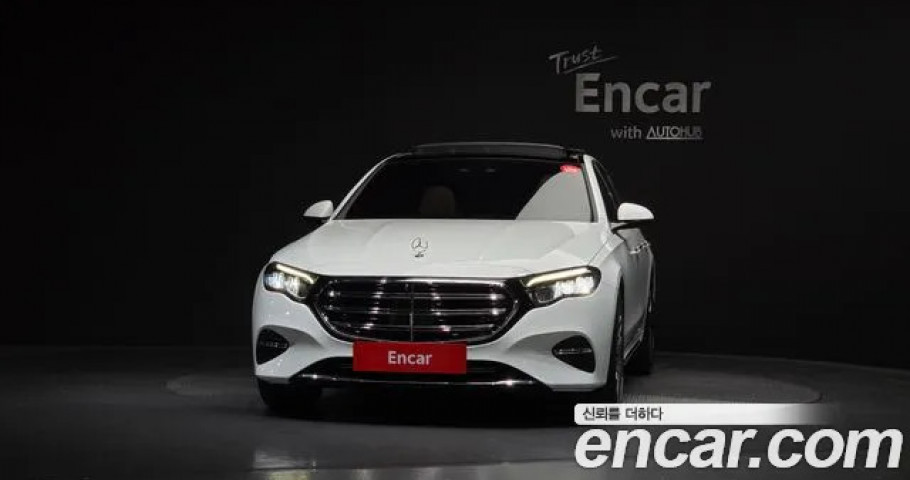 Mercedes-Benz E-Class 