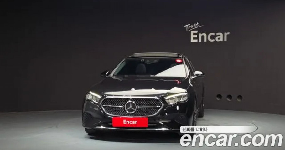 Mercedes-Benz E-Class 