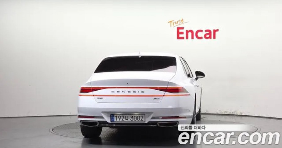 Genesis G90 