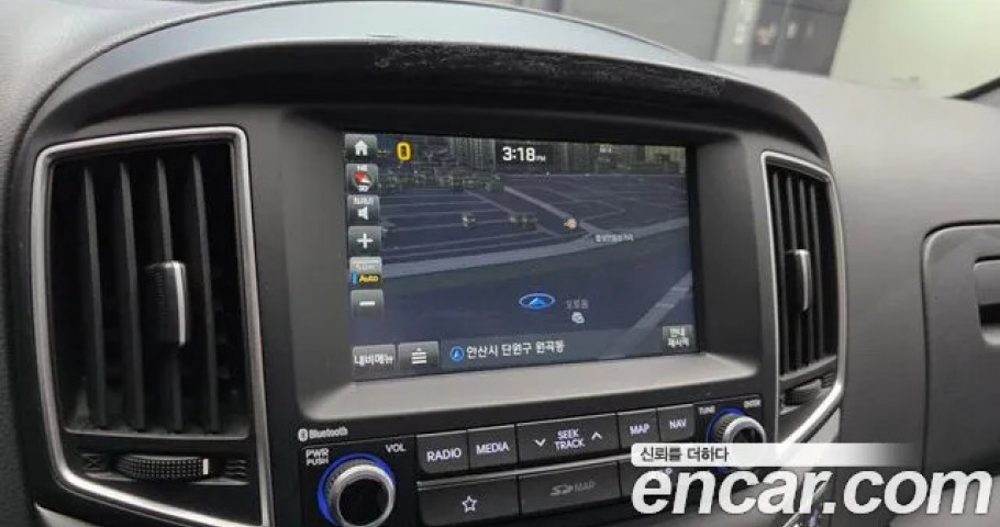 Hyundai Starex 