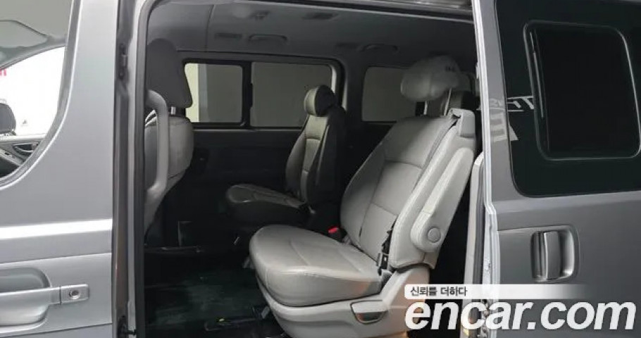 Hyundai Starex 