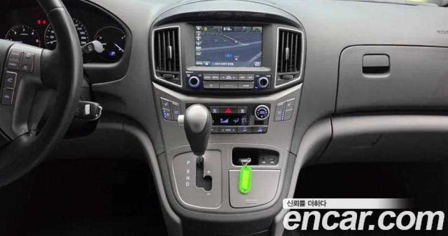Hyundai Starex 