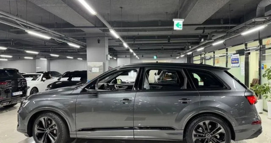 Audi Q7 