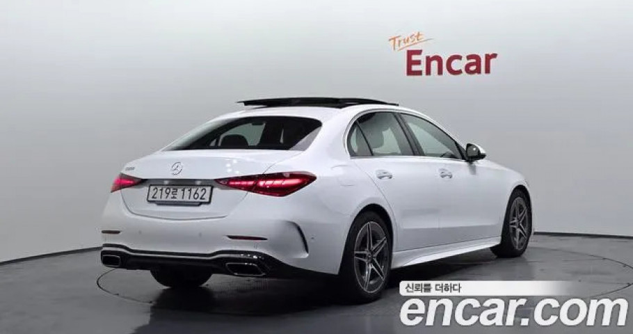 Mercedes-Benz C-Class 