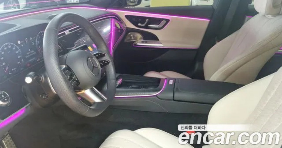 Mercedes-Benz E-Class 