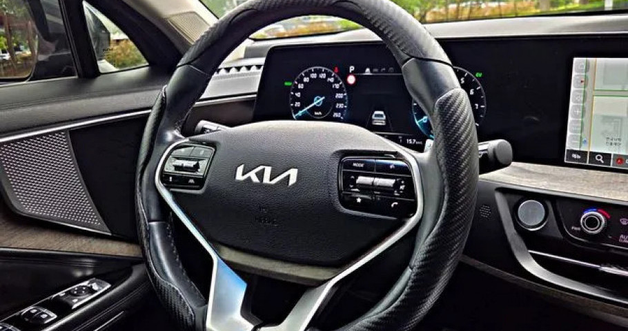 Kia K8 
