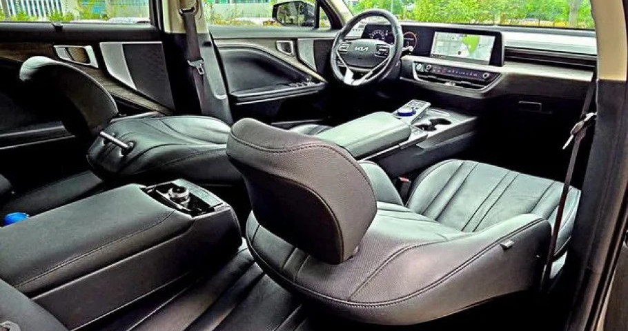 Kia K8 