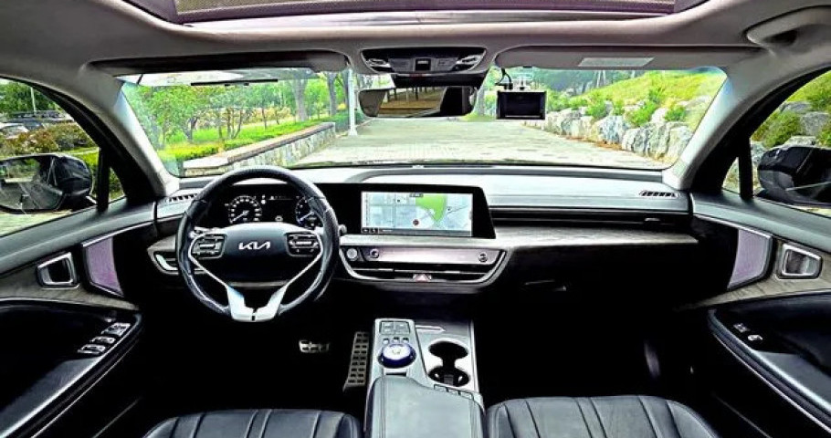 Kia K8 