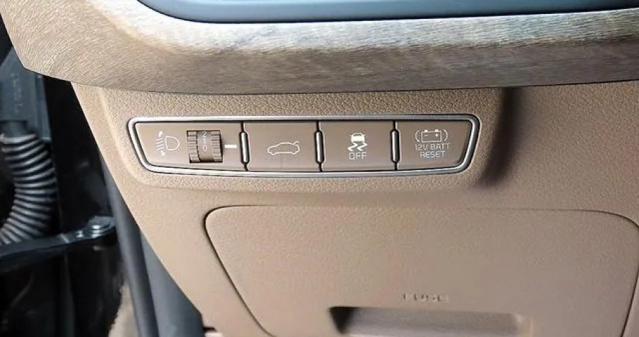 Kia K8 