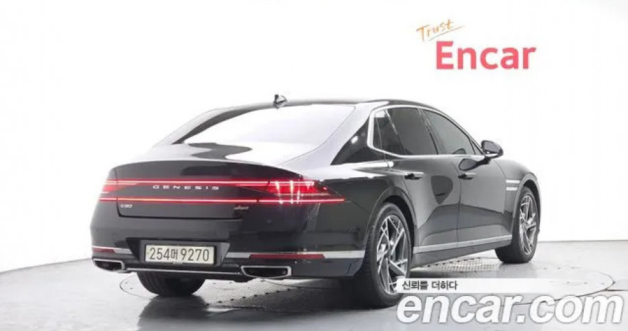 Genesis G90 