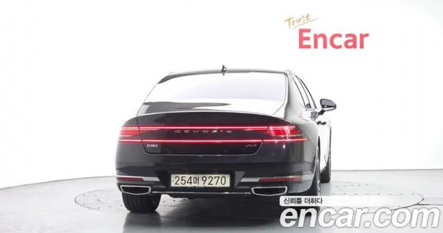 Genesis G90 