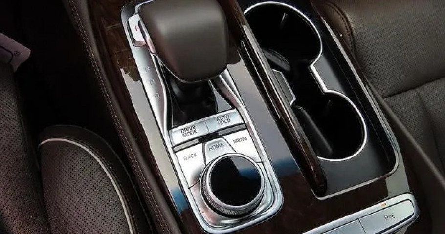 Kia K9 