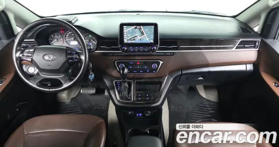 Hyundai Starex 