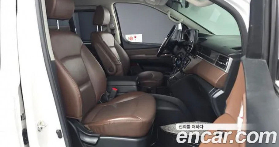 Hyundai Starex 