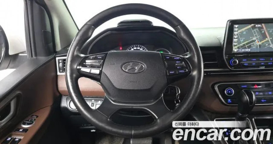 Hyundai Starex 
