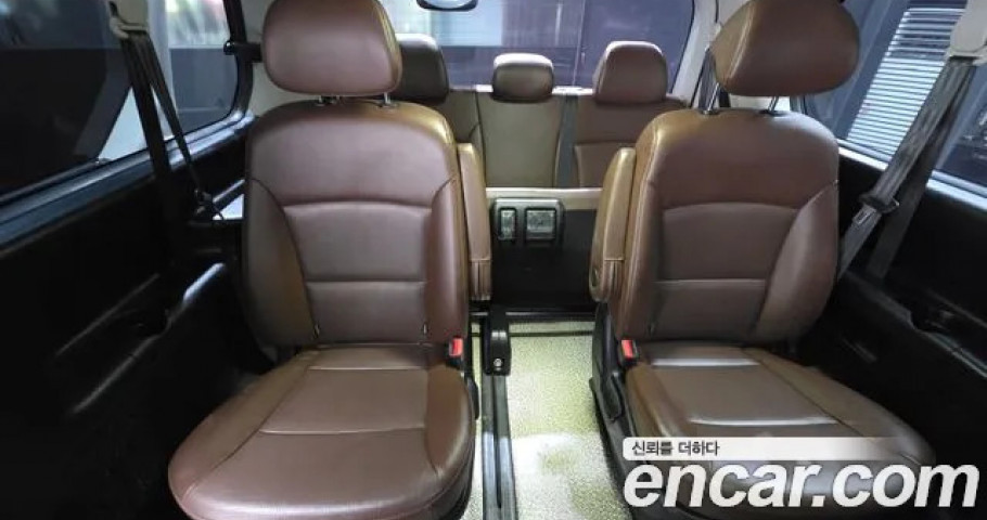 Hyundai Starex 