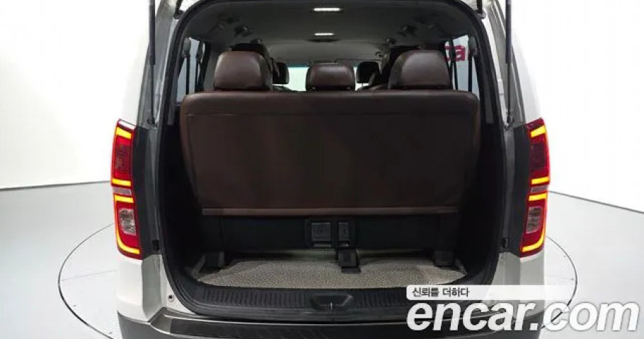 Hyundai Starex 