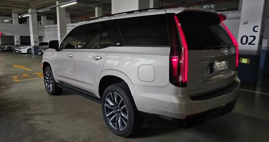 Cadillac Escalade 