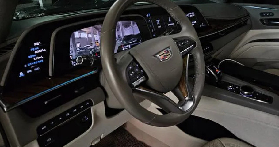 Cadillac Escalade 