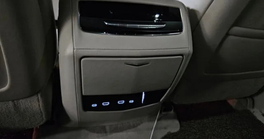 Cadillac Escalade 