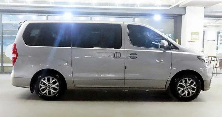 Hyundai Starex 