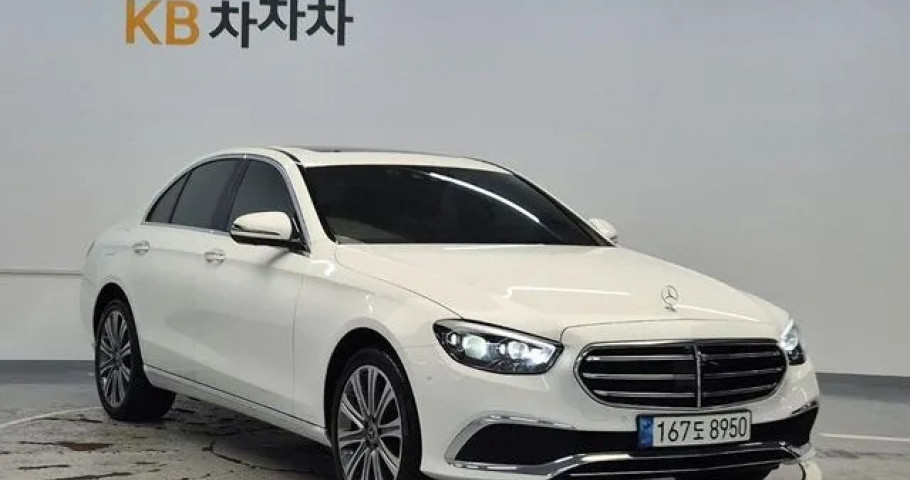 Mercedes-Benz E-Class 