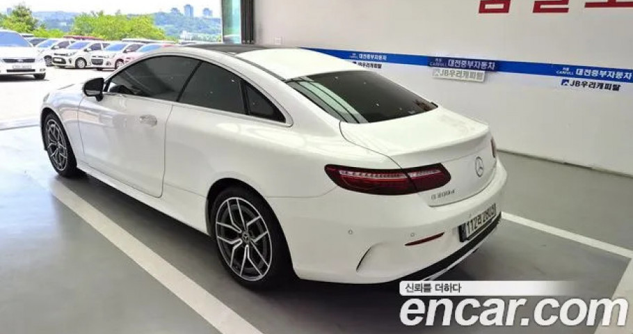 Mercedes-Benz E-Class 