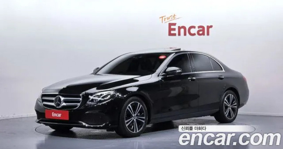 Mercedes-Benz E-Class 