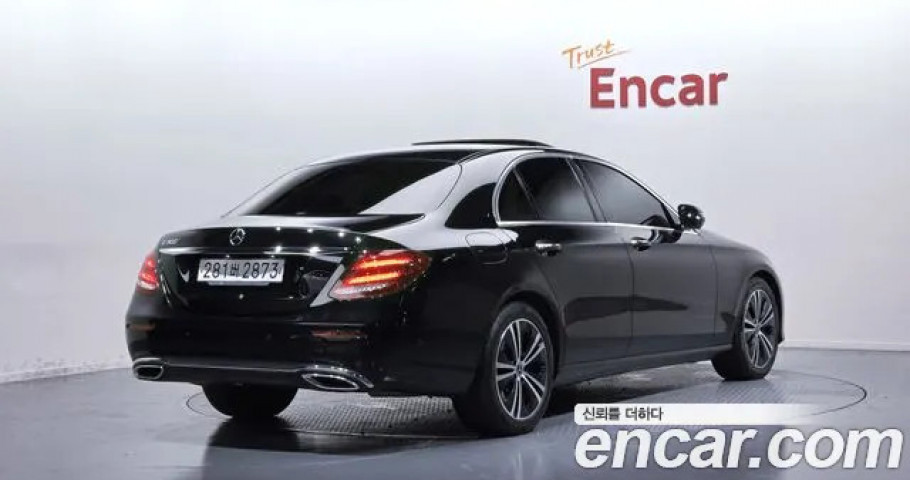 Mercedes-Benz E-Class 