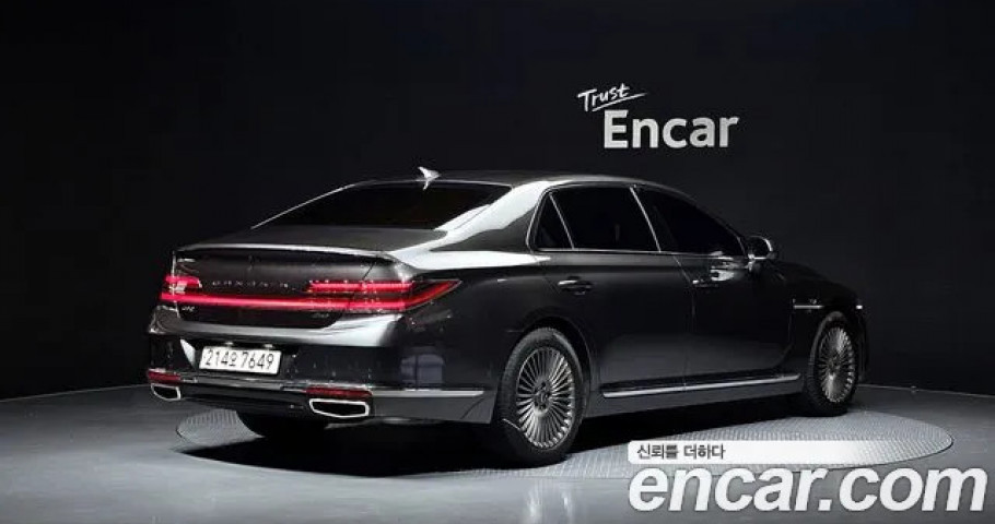 Genesis G90 