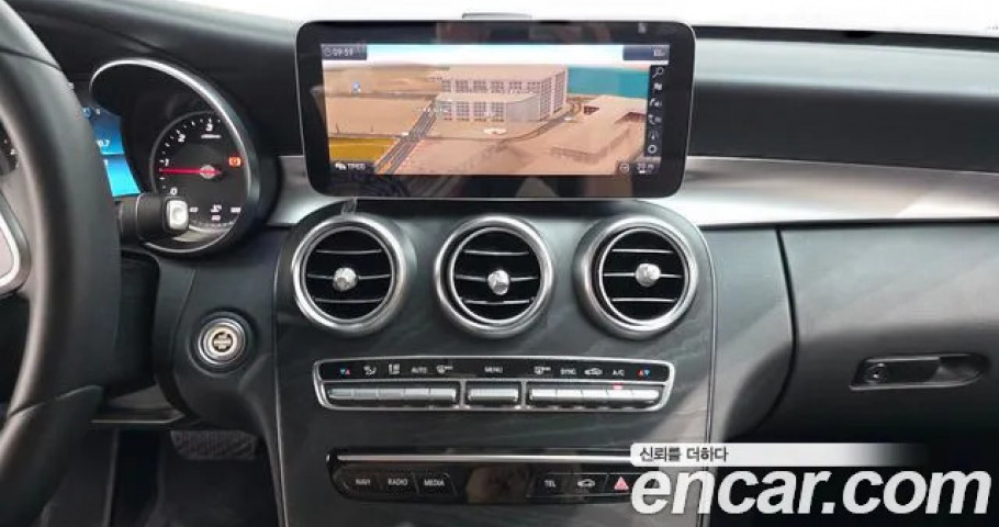Mercedes-Benz C-Class 