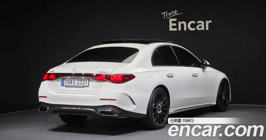 Mercedes-Benz E-Class 