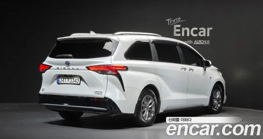 Toyota Sienna 