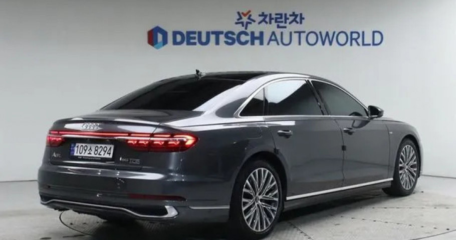 Audi A8 