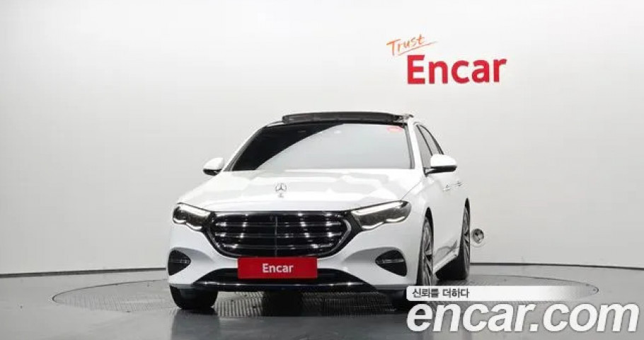 Mercedes-Benz E-Class 