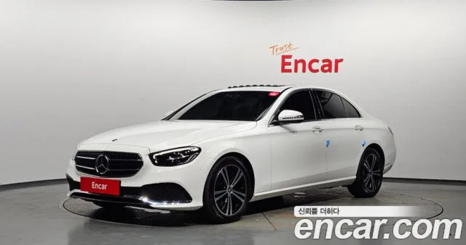 Mercedes-Benz E-Class 
