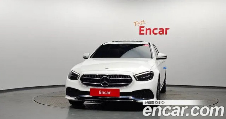 Mercedes-Benz E-Class 