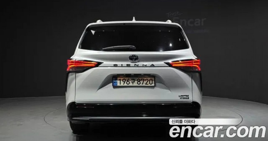 Toyota Sienna 