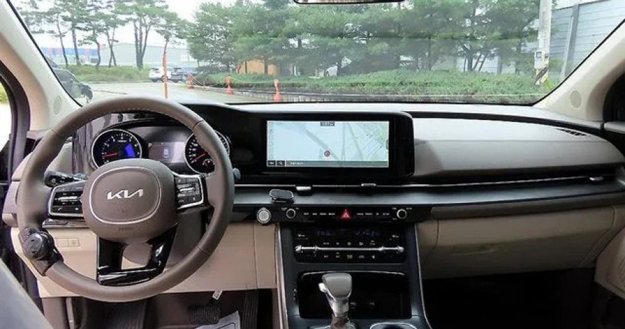 Kia Carnival 