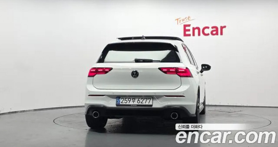 Volkswagen Golf 