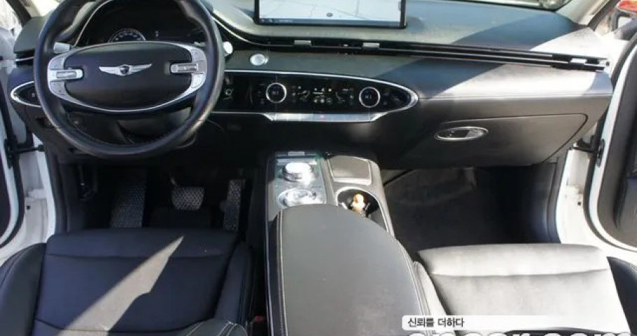 Genesis Gv70 