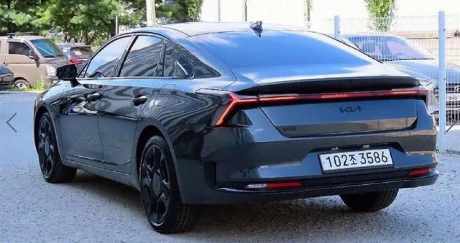 Kia K8 